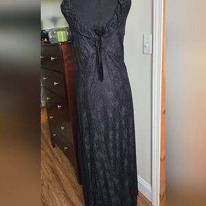 Hot Topic Black Lace Tank Top Maxi Dress With Leg Slits Deep V Neckline